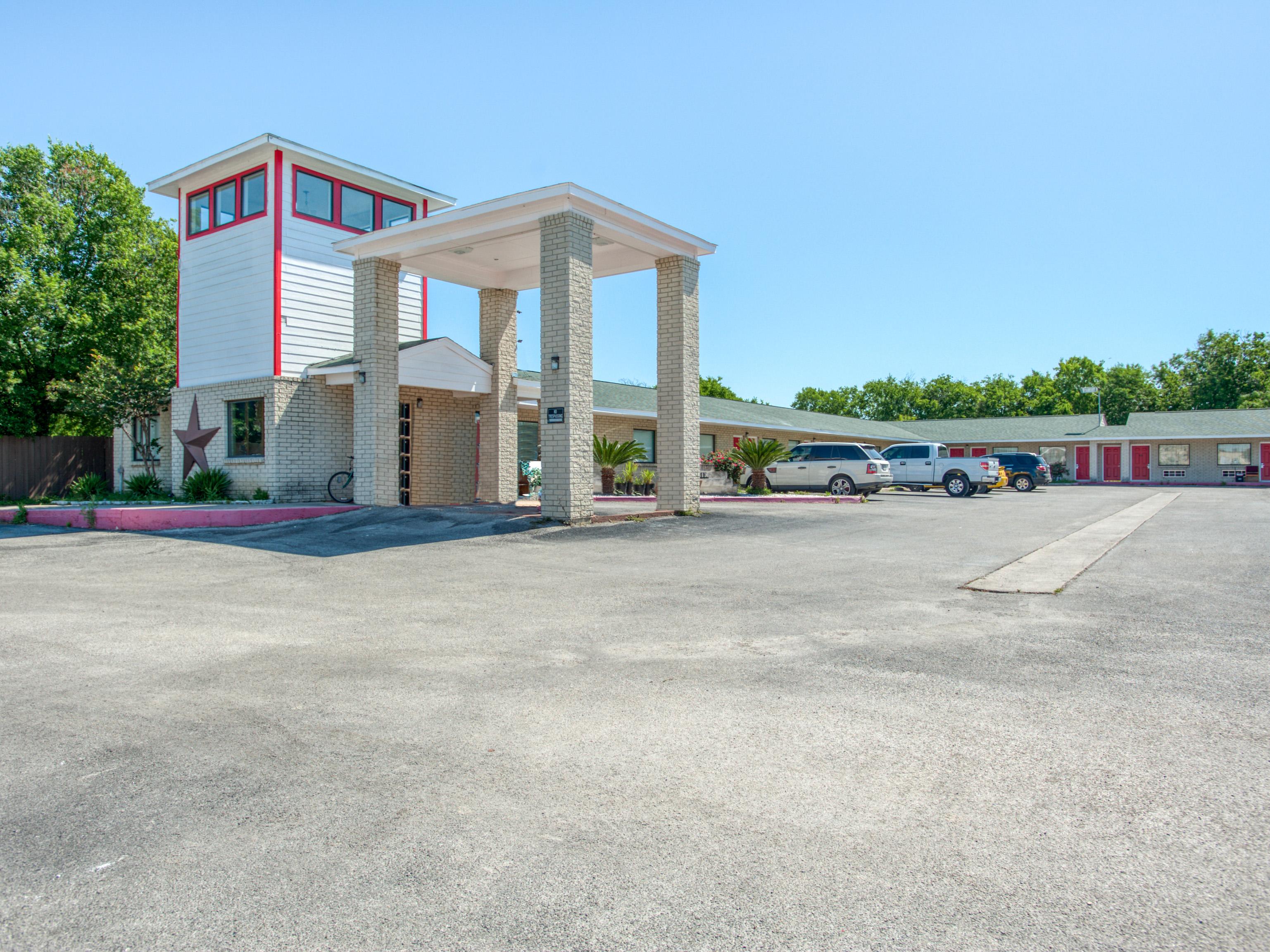 Oyo Hotel San Antonio Near At&T Center المظهر الخارجي الصورة