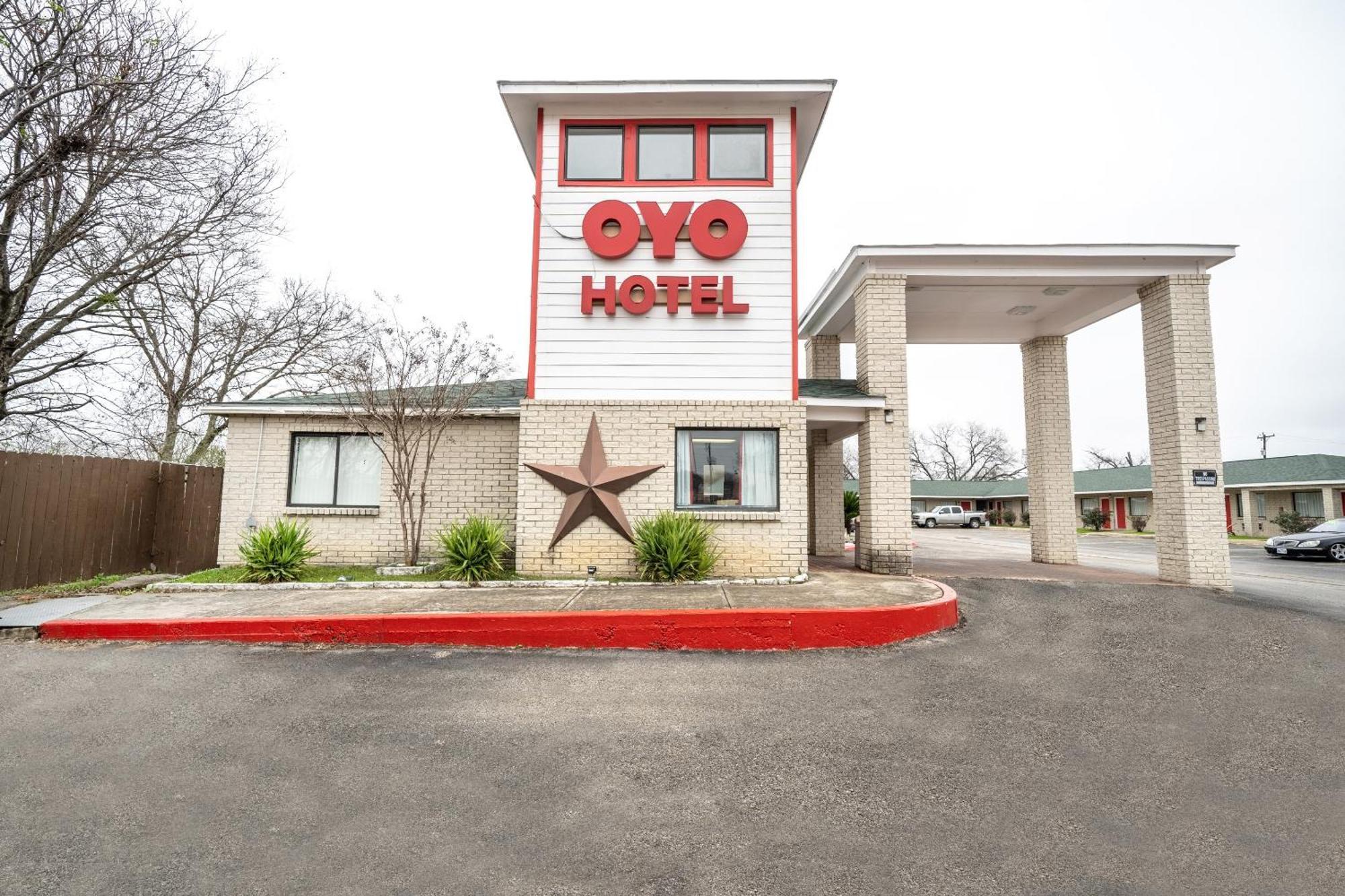 Oyo Hotel San Antonio Near At&T Center المظهر الخارجي الصورة